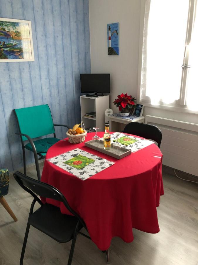« Chez Annie » Bed and Breakfast Doué-la-Fontaine Buitenkant foto